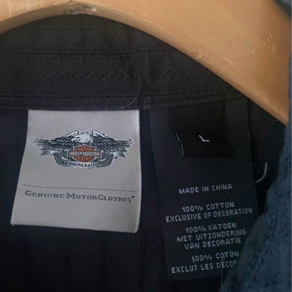Harley Davidson Women’s Black Short Sleeve Button Down Shirt - Picture 3 of 6